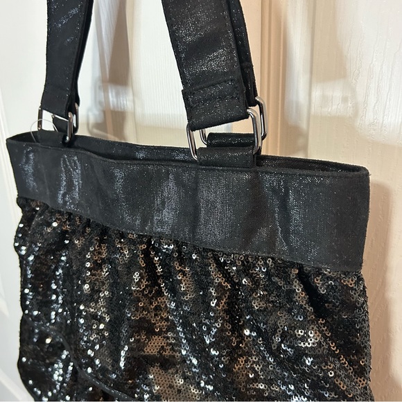 The Many Moods of Poppie Jones Ruffled Sequined Bag - Picture 2 of 6